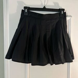 OV tennis skirt